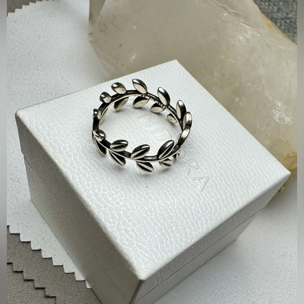 Authentic Retired Pandora Laurel Wreath Ring S925 Size 8.5 - Picture 3 of 12